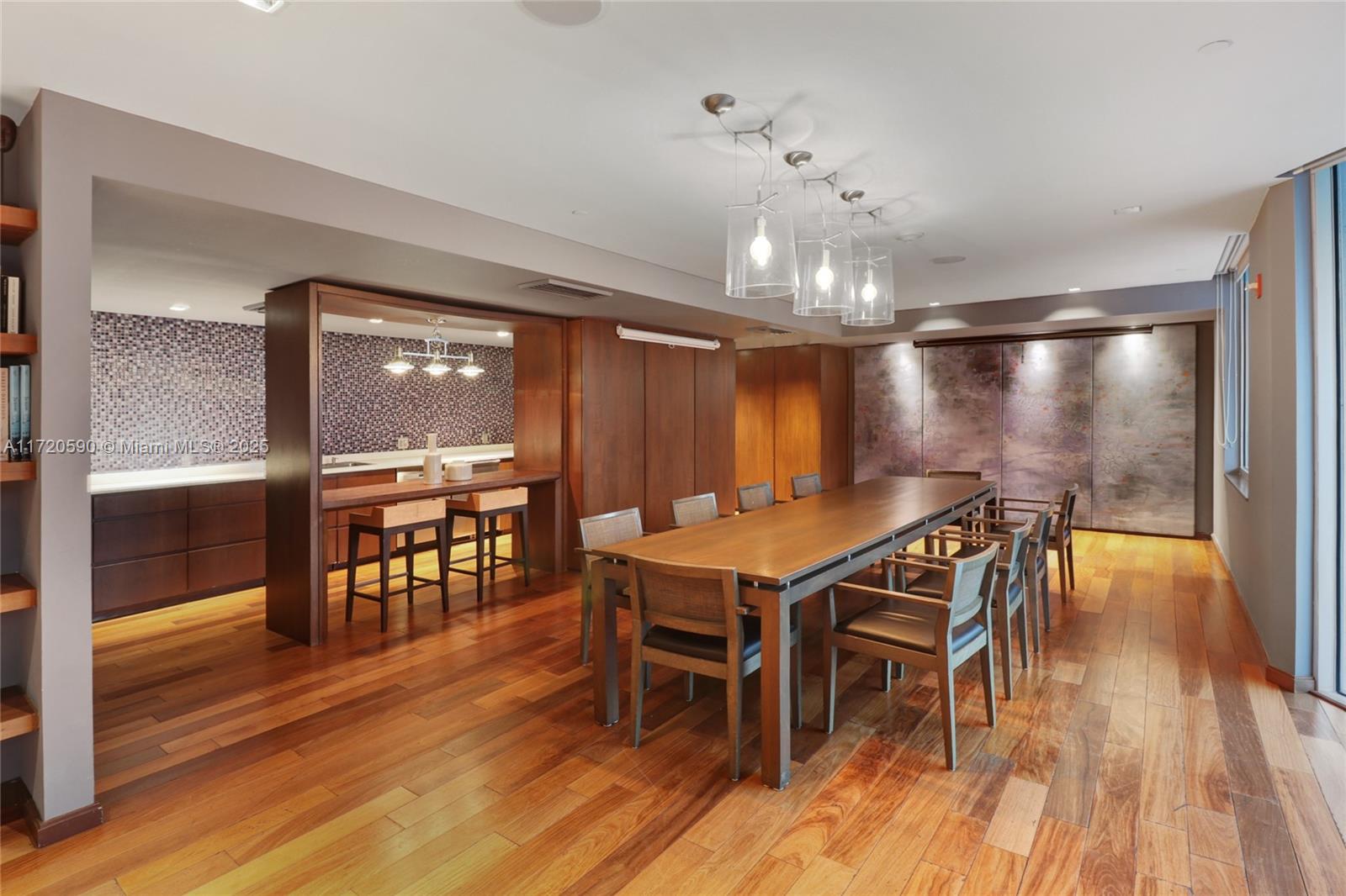 335 S Biscayne Blvd #4100, Miami FL 33131