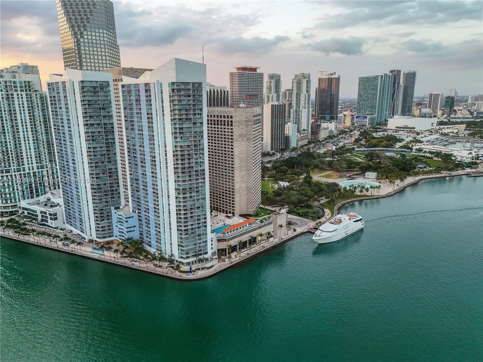 335 S Biscayne Blvd #4100, Miami FL 33131