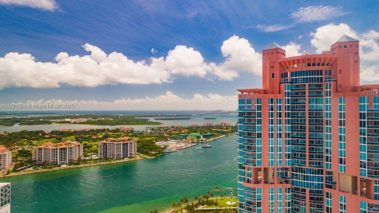 300 S Pointe Dr #908, Miami Beach FL 33139