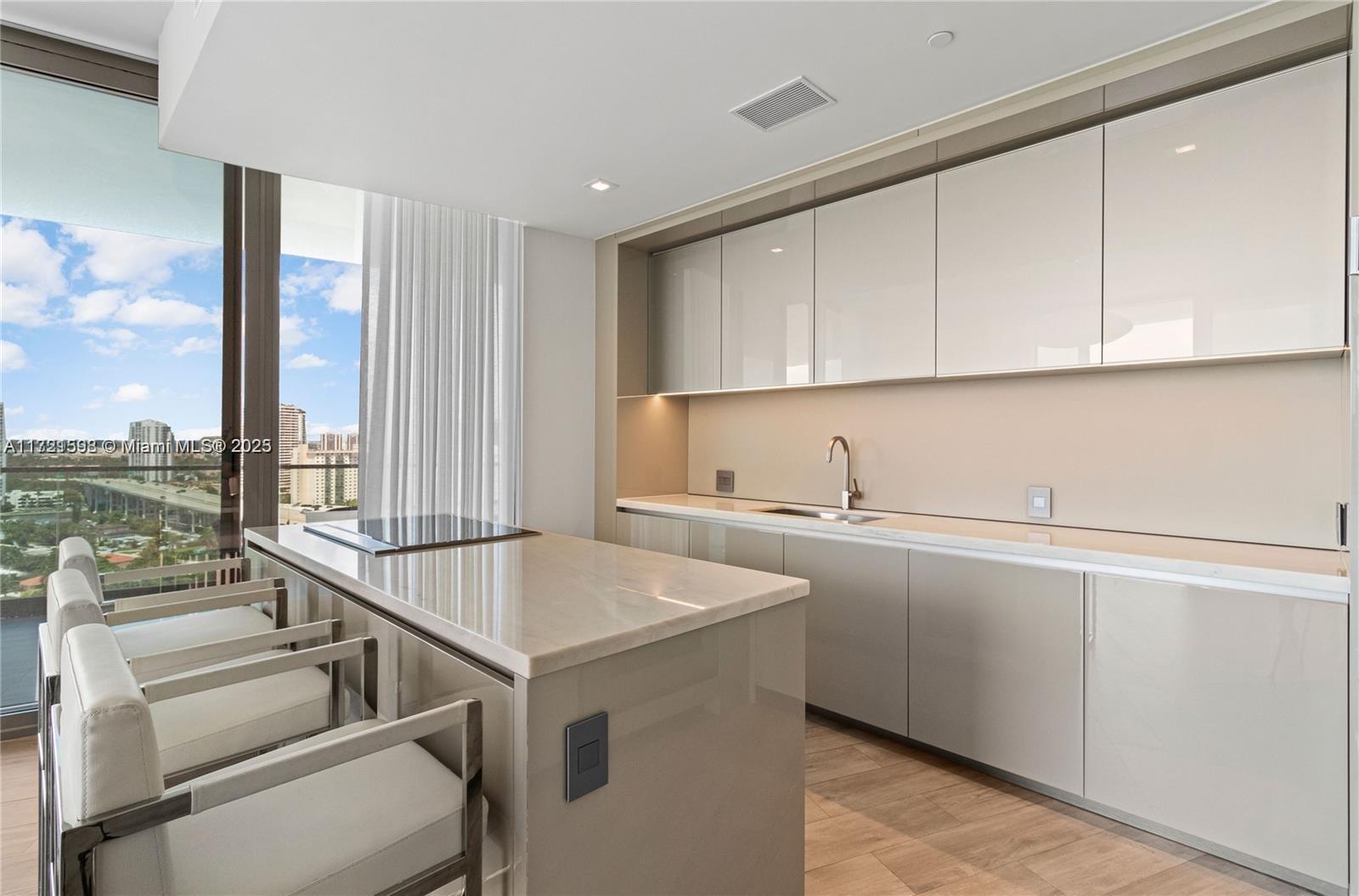 18975 Collins Ave #1605, Sunny Isles Beach FL 33160