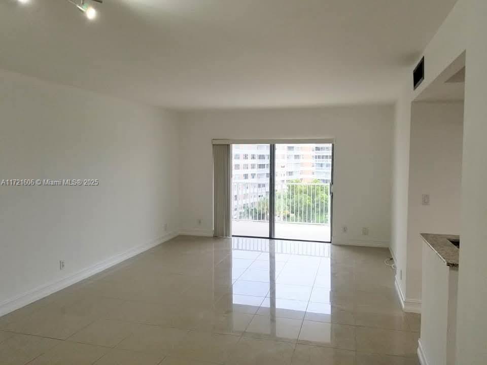 4200 Hillcrest Dr #712, Hollywood, Florida image 13