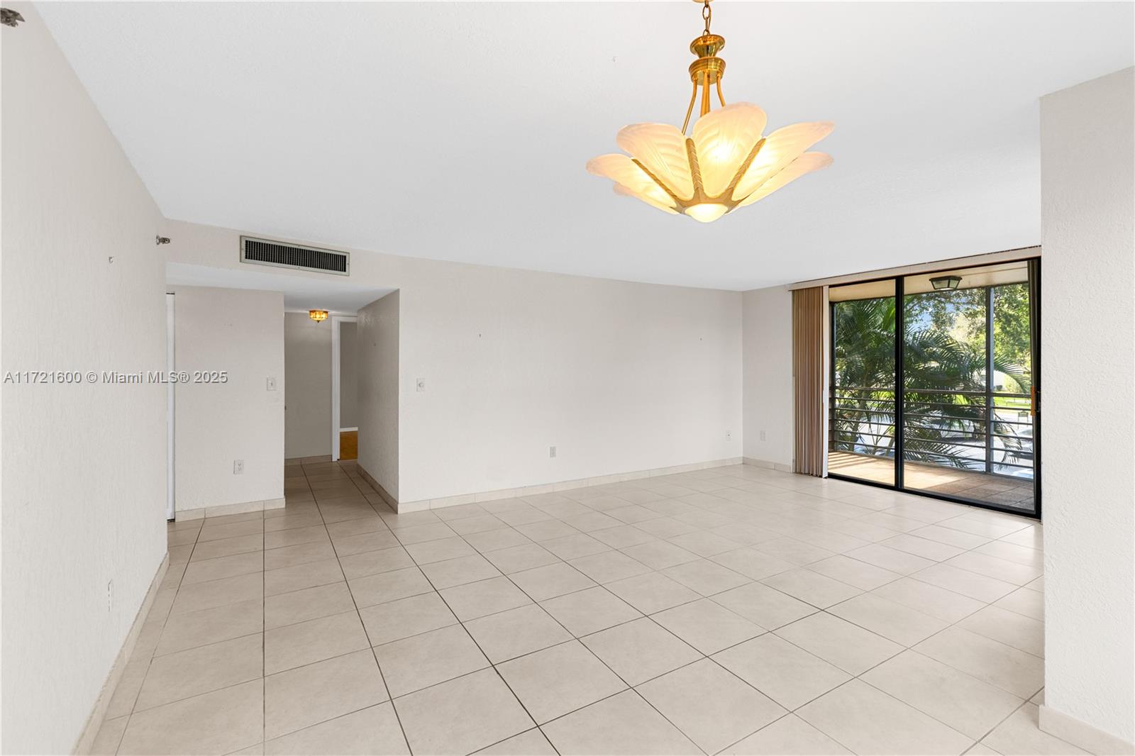 1300 Saint Charles Pl #218, Pembroke Pines, Florida image 8