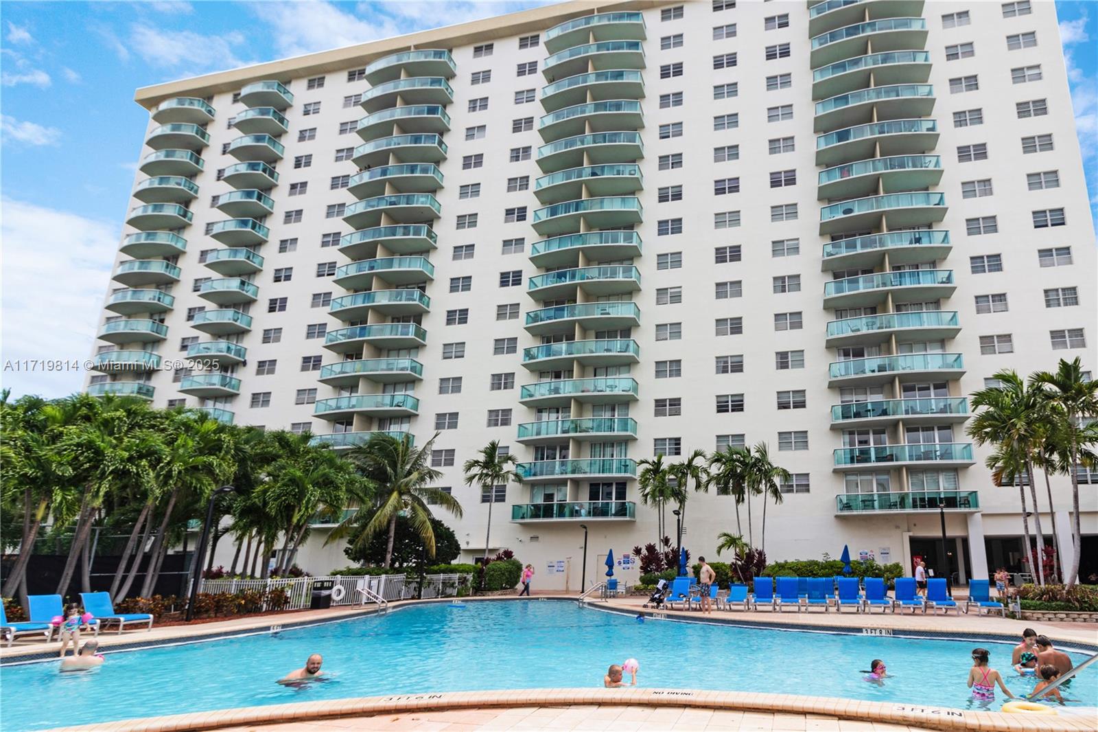 19370 Collins Ave #227, Sunny Isles Beach, Florida image 32