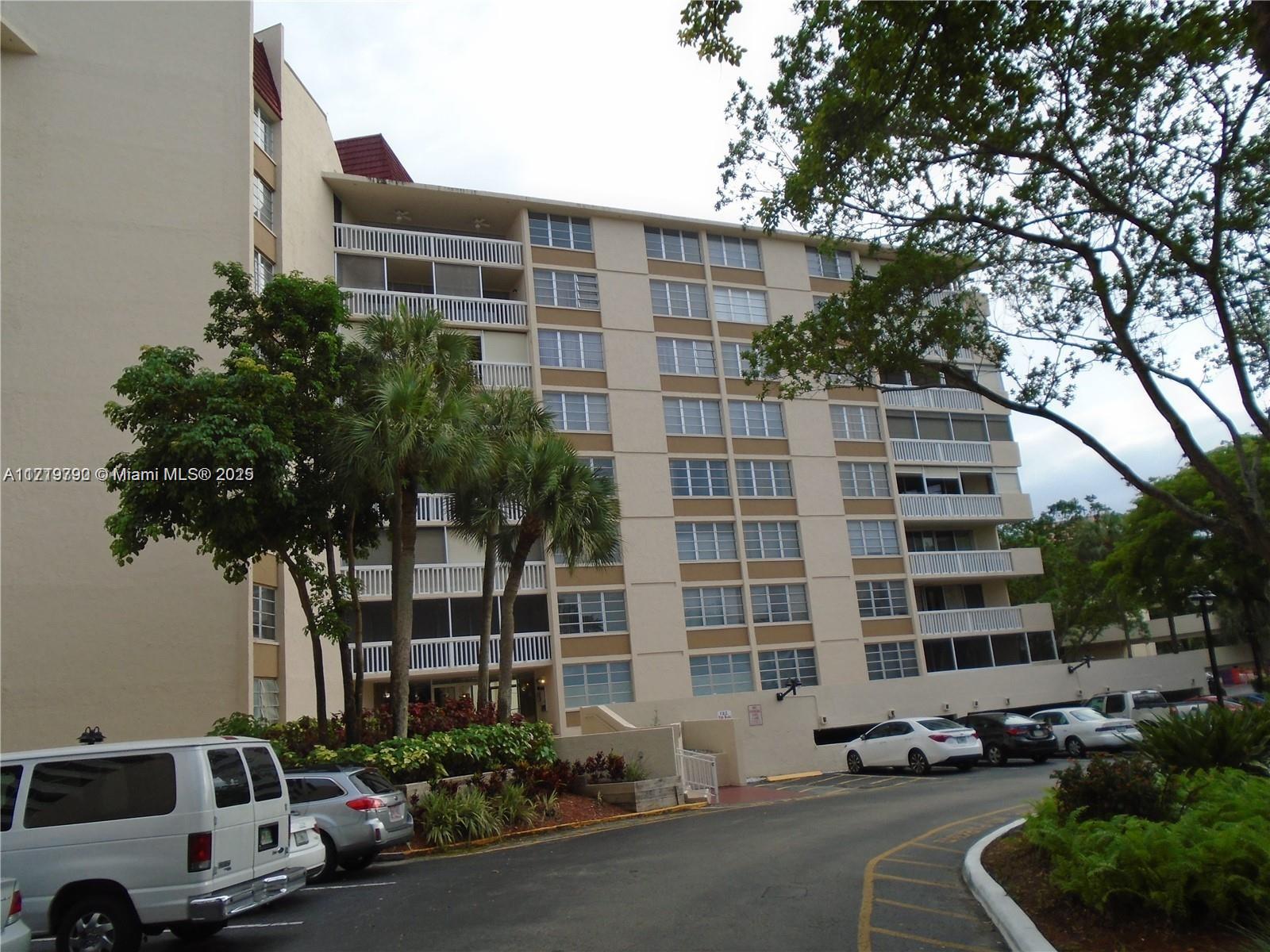 6921 Environ Blvd #4P, Lauderhill, Florida image 1