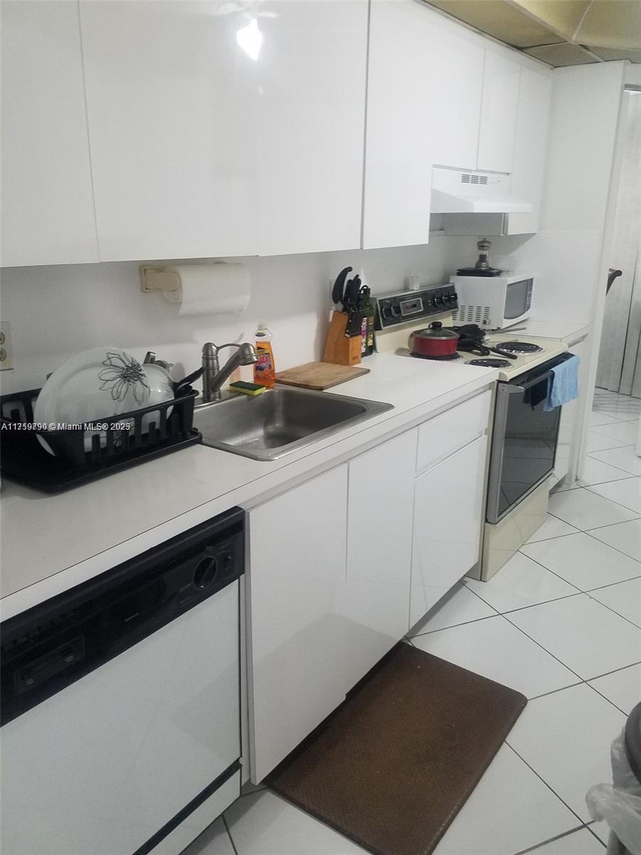 6921 Environ Blvd #4P, Lauderhill, Florida image 18