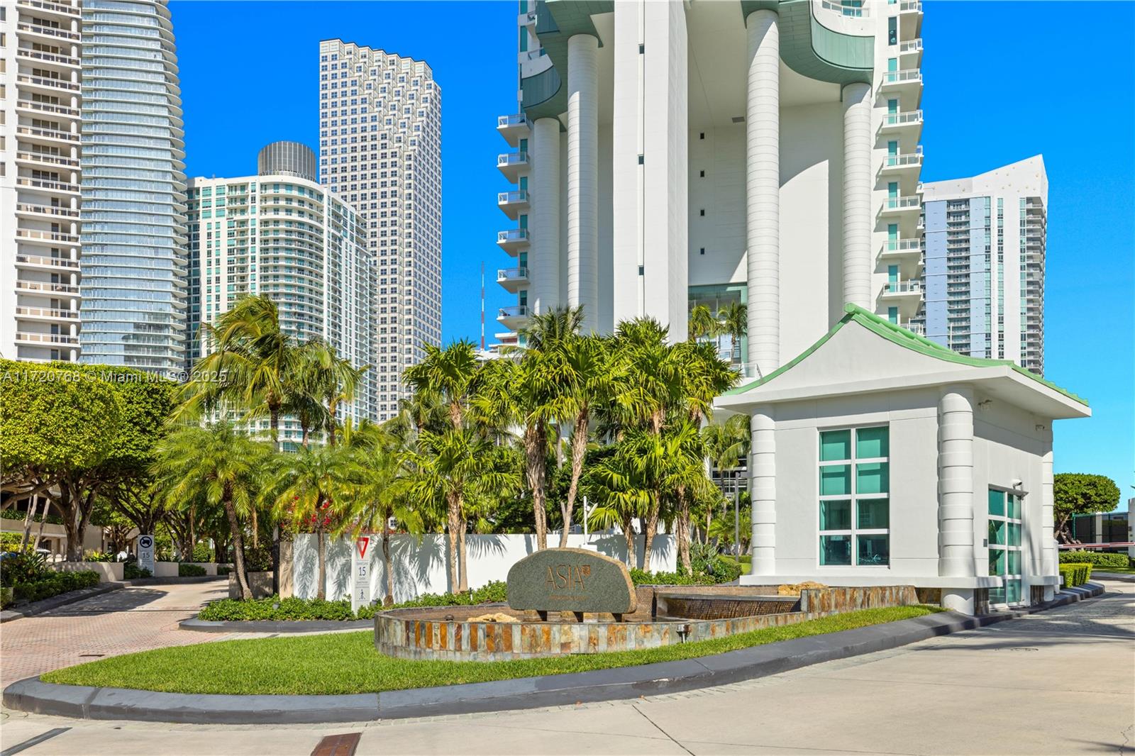 900 Brickell Key Blvd #2302, Miami FL 33131