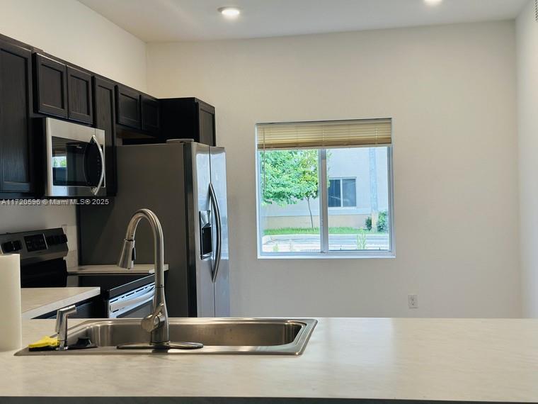 2944 NW 180th St, Miami Gardens, Florida image 4