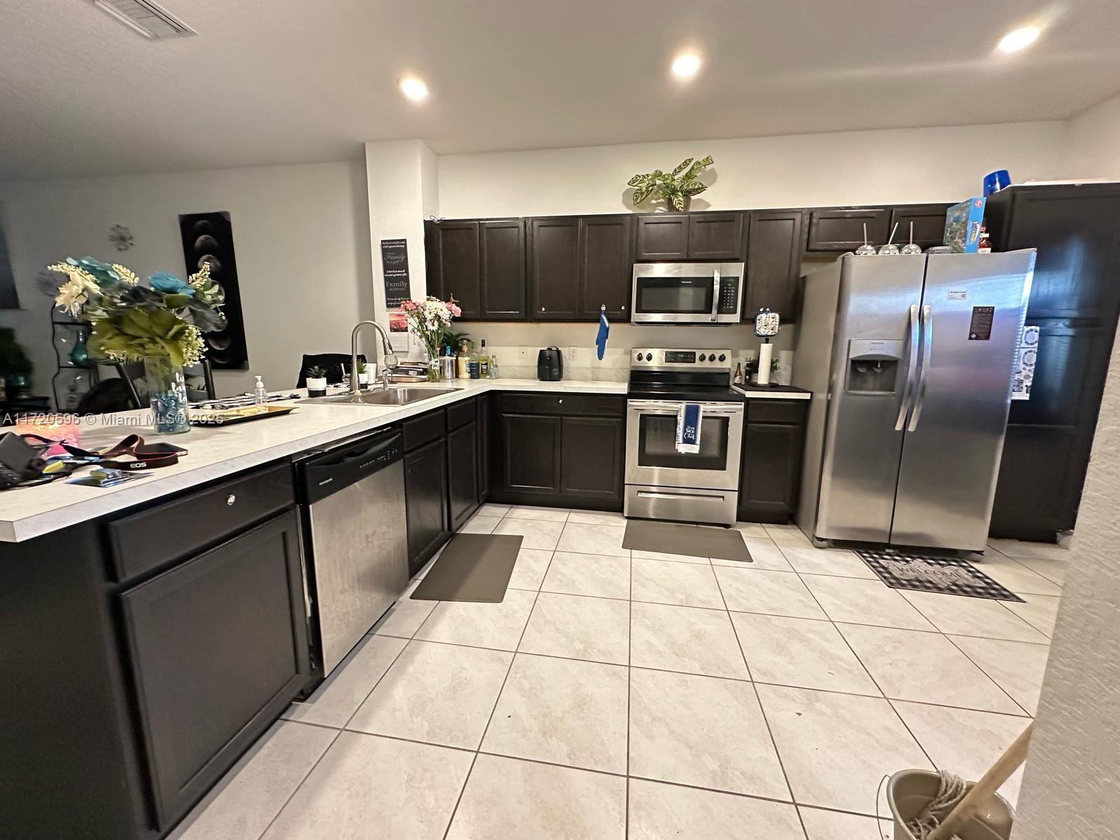 2944 NW 180th St, Miami Gardens, Florida image 6