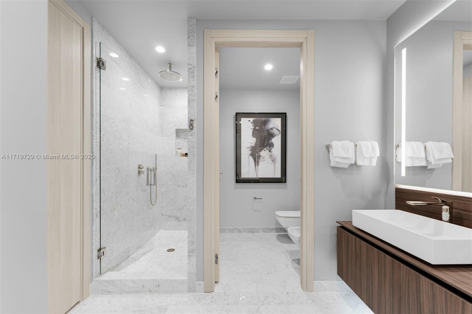 1000 Brickell Plz #PH6108, Miami FL 33131