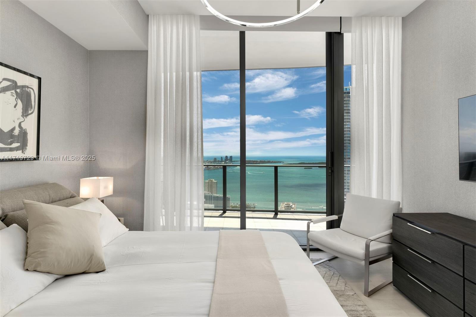 1000 Brickell Plz #PH6108, Miami FL 33131