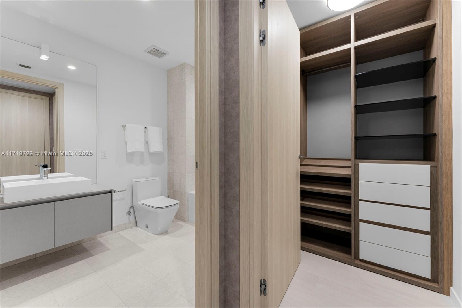 1000 Brickell Plz #PH6108, Miami FL 33131