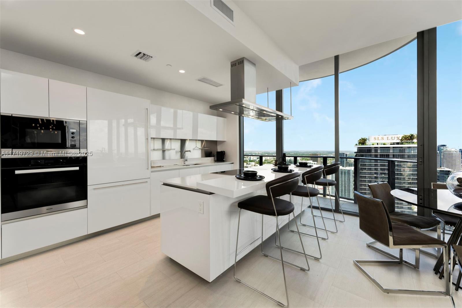 1000 Brickell Plz #PH6108, Miami FL 33131