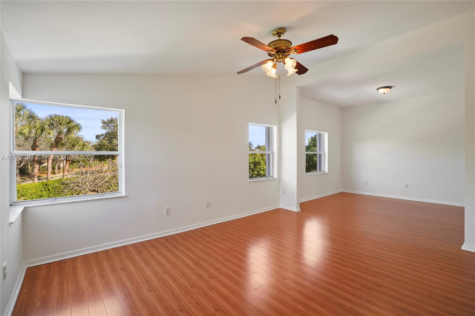 Listing Photo 32