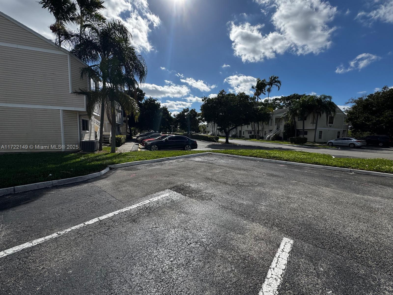 3437 NW 44th St #208, Oakland Park, Florida image 17