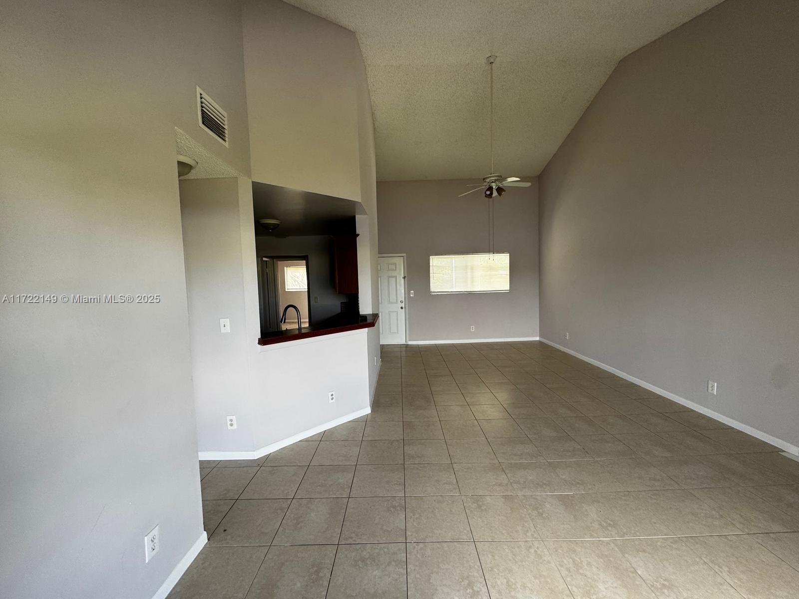 3437 NW 44th St #208, Oakland Park, Florida image 2