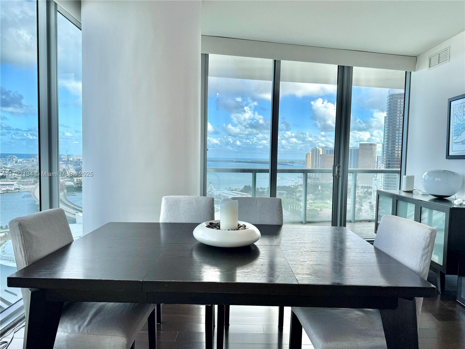 888 Biscayne Blvd #3208, Miami FL 33132