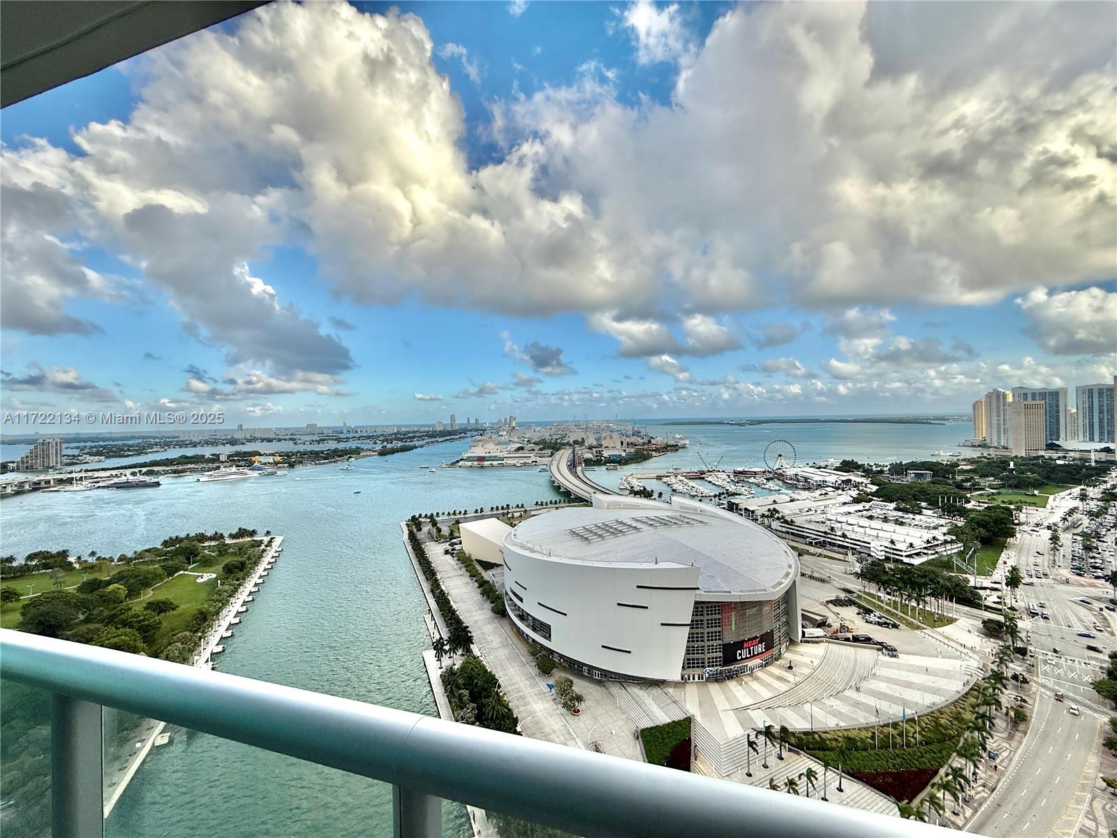 888 Biscayne Blvd #3208, Miami FL 33132