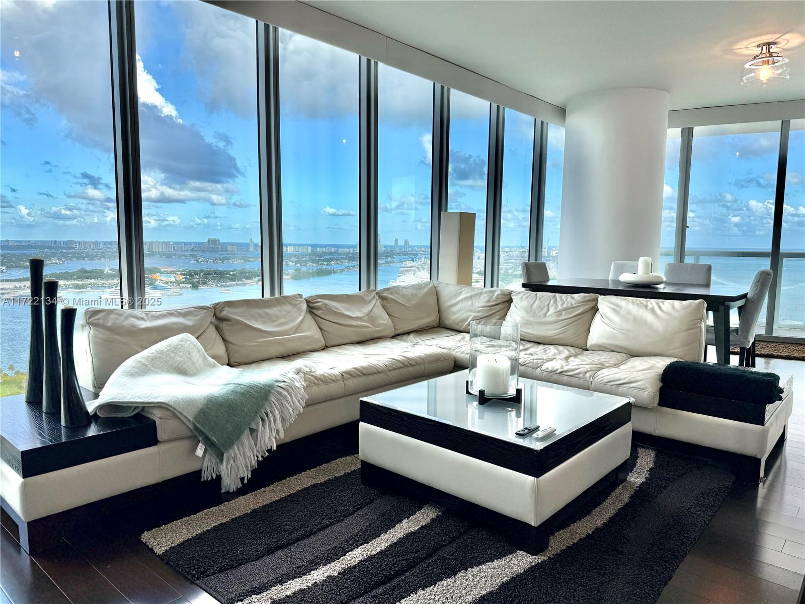 888 Biscayne Blvd #3208, Miami FL 33132