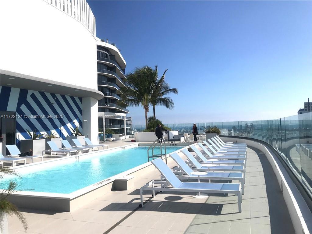 Condo for Sale in Miami, FL