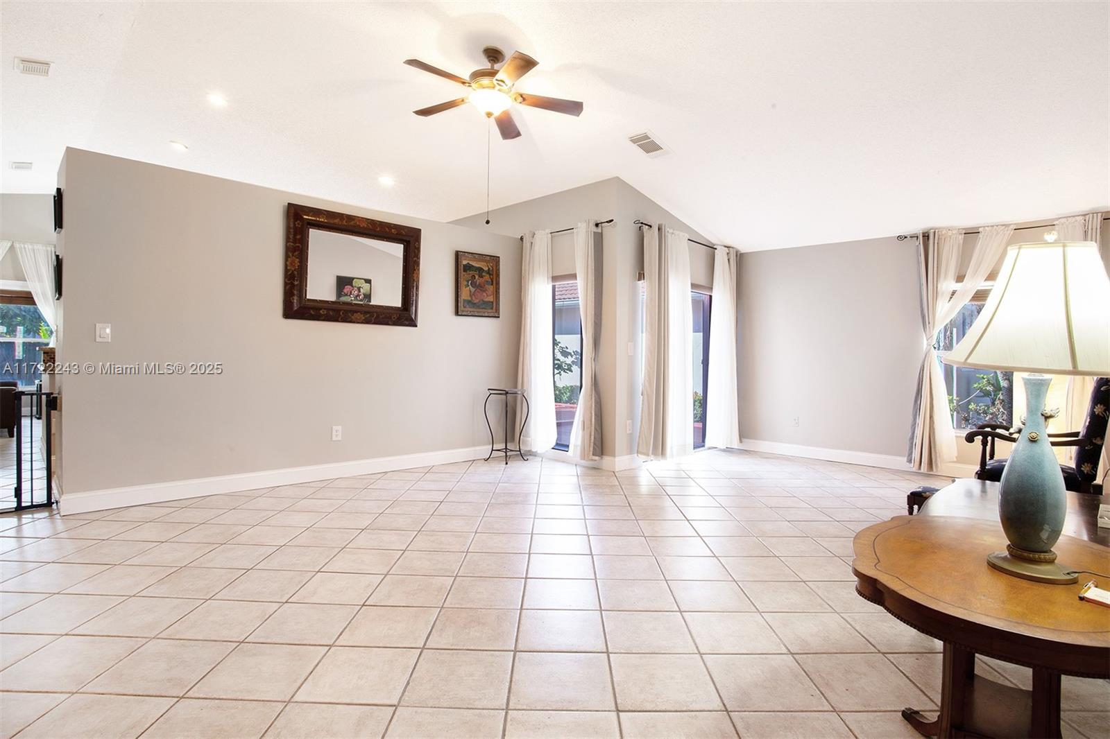 15310 SW 51st St, Miramar, Florida image 7