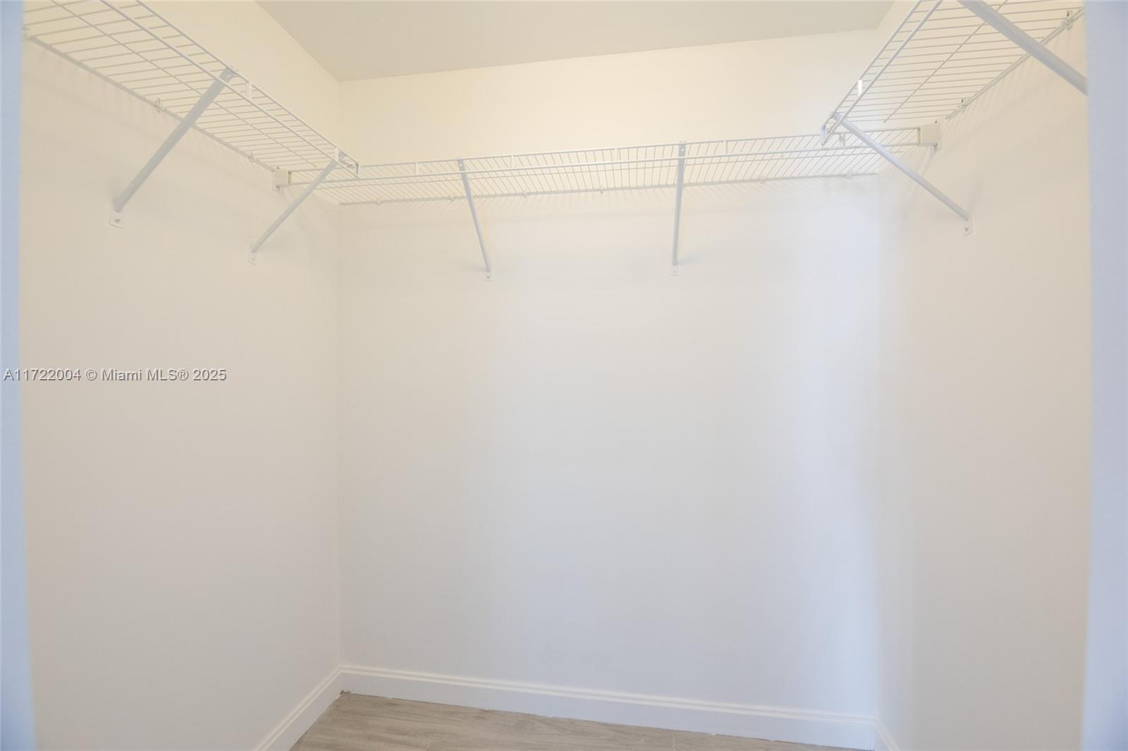 45 SW 9th St #3507, Miami FL 33130