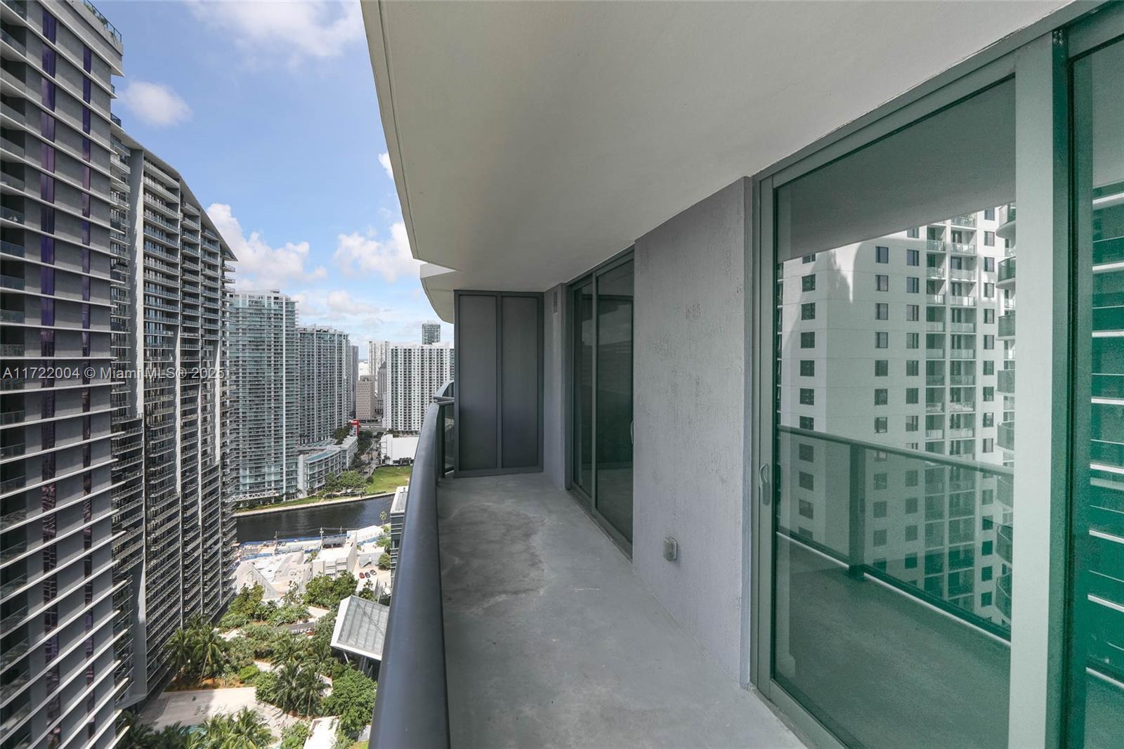45 SW 9th St #3507, Miami FL 33130