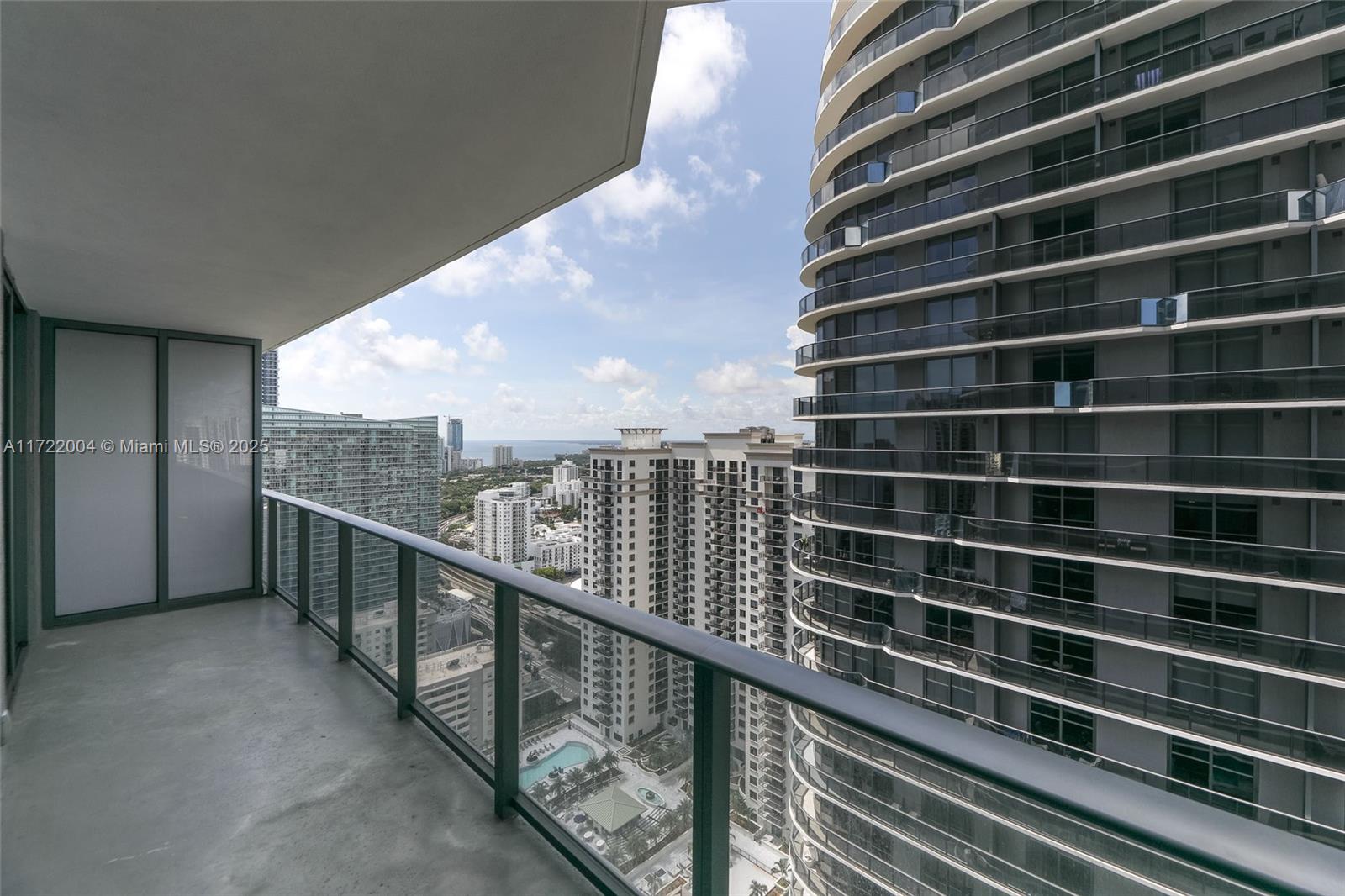 45 SW 9th St #3507, Miami FL 33130