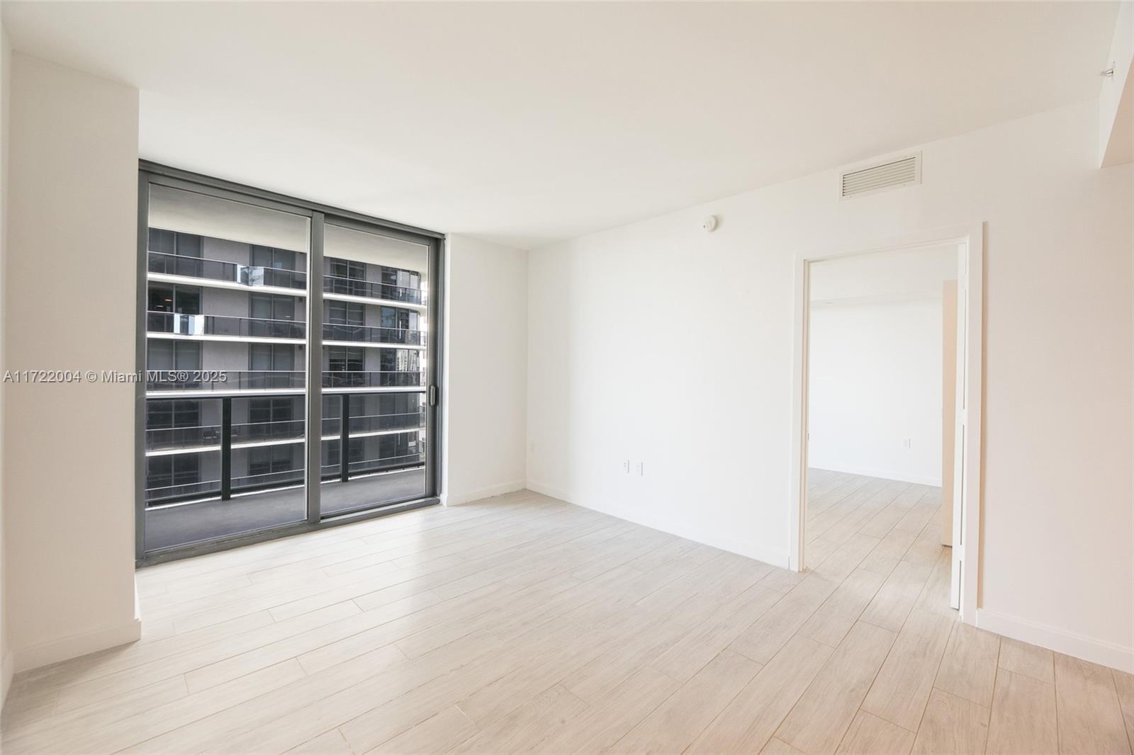 45 SW 9th St #3507, Miami FL 33130