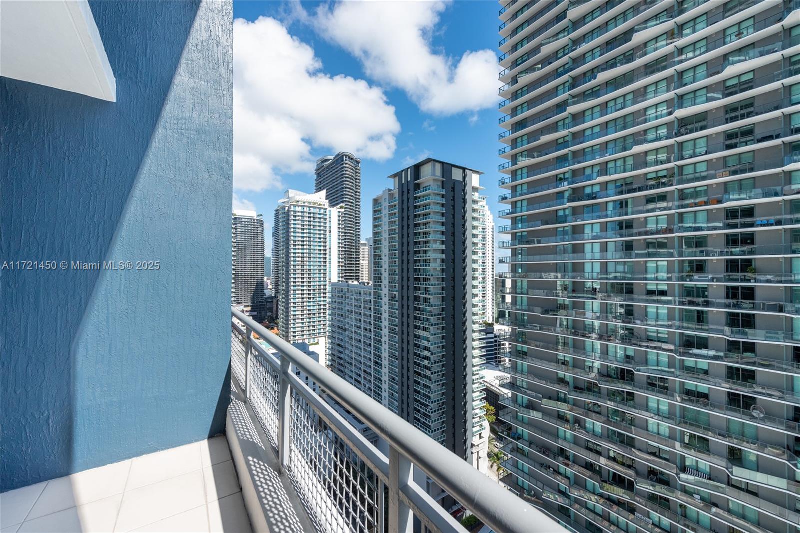 60 SW 13th St #2412, Miami FL 33130