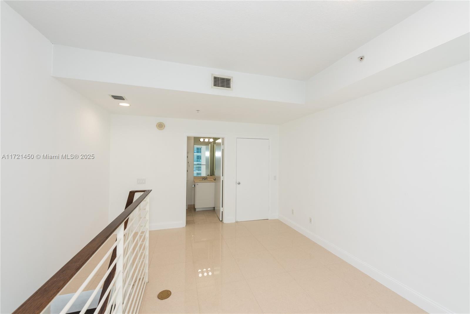 60 SW 13th St #2412, Miami FL 33130