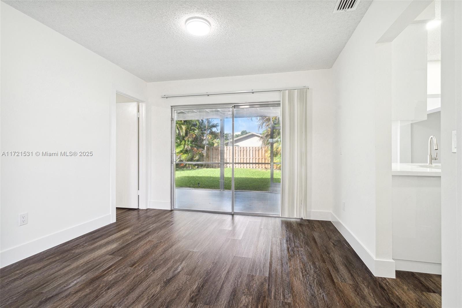 2638 NW 98 Way, Coral Springs, Florida image 9