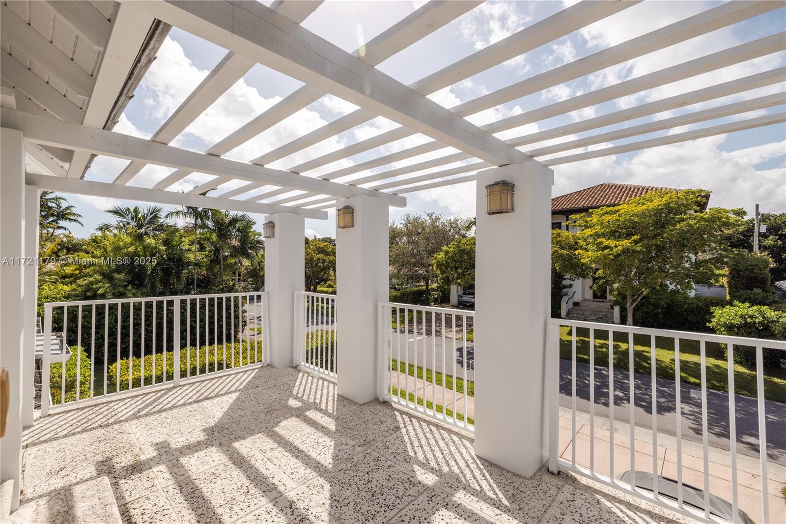 761 Ridgewood Rd, Key Biscayne, Florida image 37