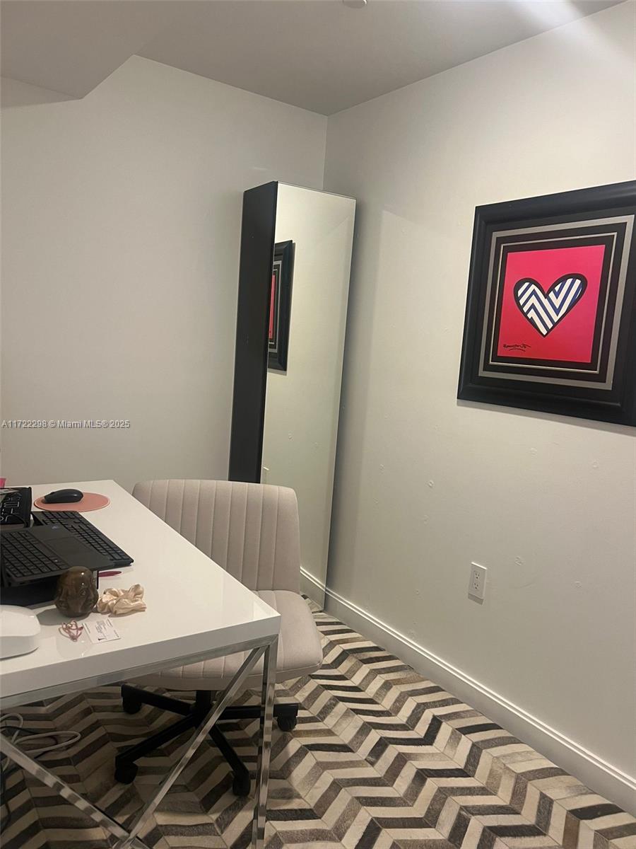 55 SW 9th St #2610, Miami FL 33130
