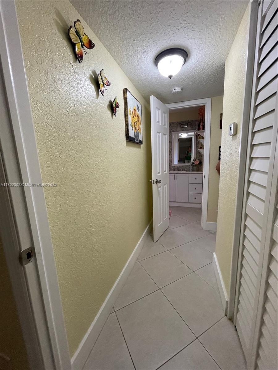 9041 Sunrise Lakes Blvd #108, Sunrise, Florida image 31