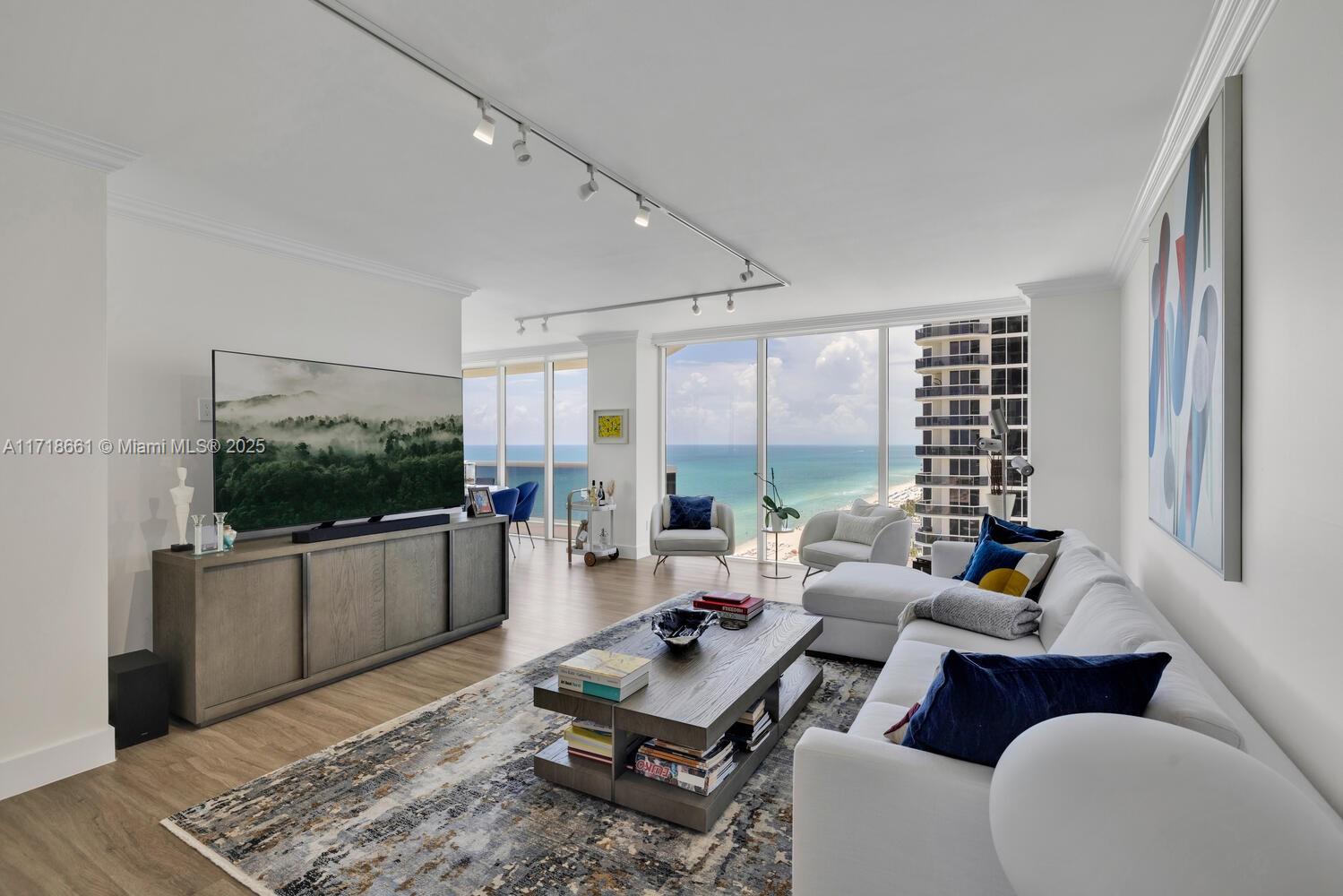 4779 Collins Ave #2703, Miami Beach FL 33140