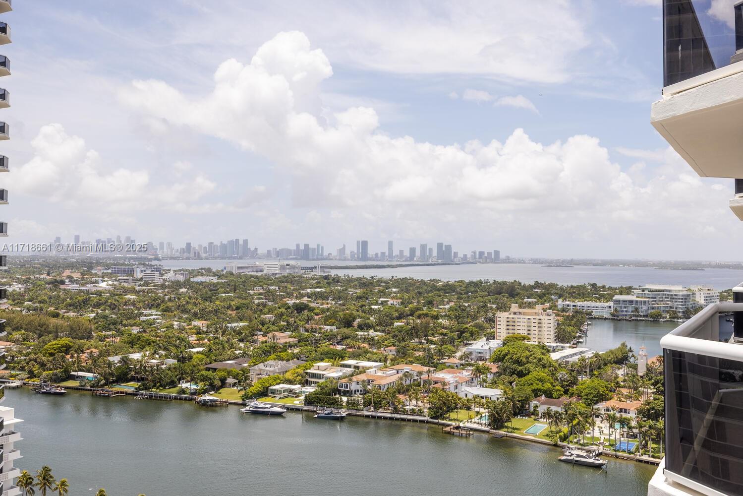4779 Collins Ave #2703, Miami Beach FL 33140