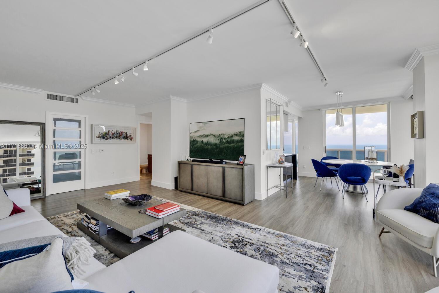 4779 Collins Ave #2703, Miami Beach FL 33140