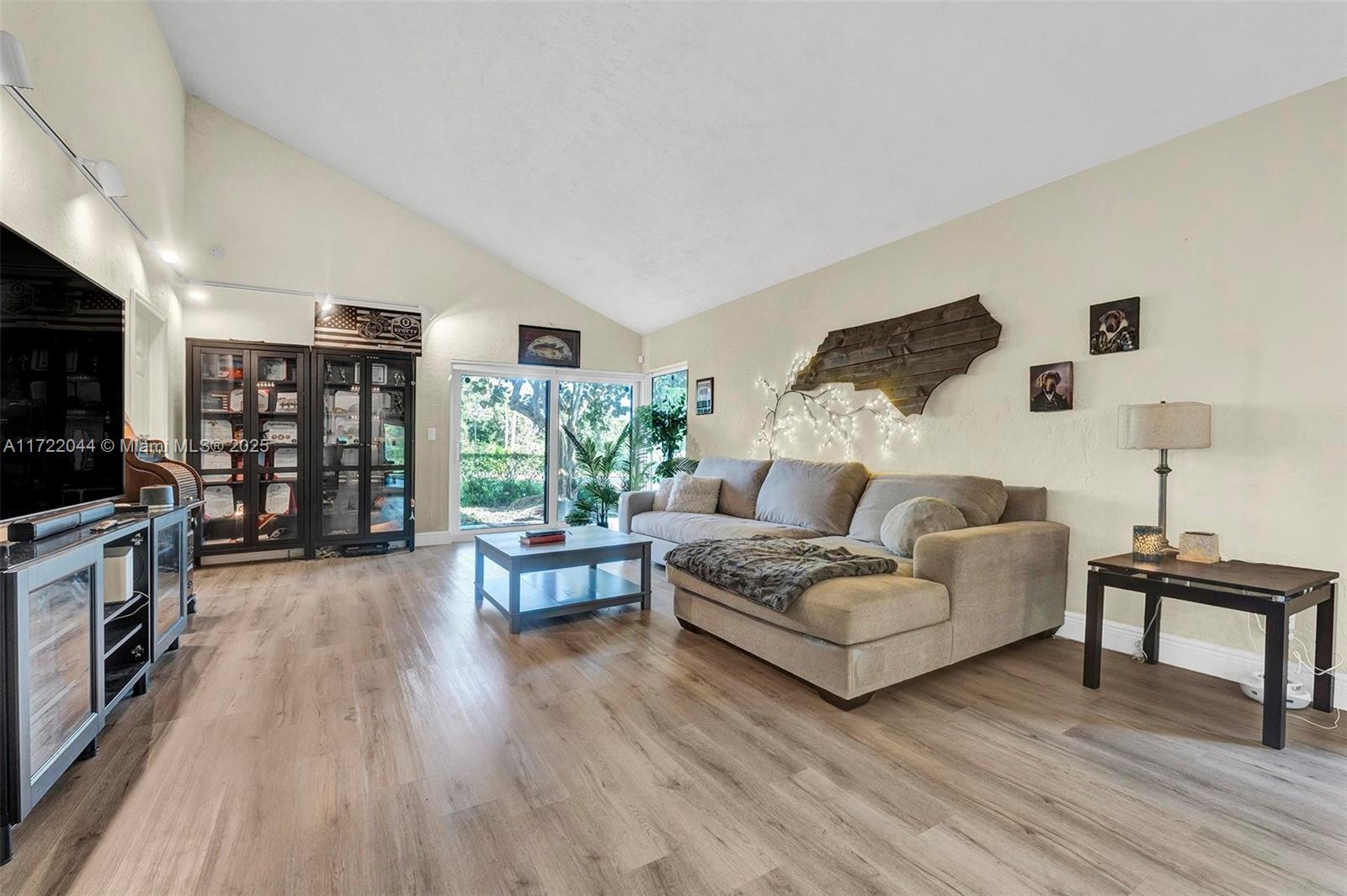 3400 Cherry Garden Cir #156, Lauderhill, Florida image 15