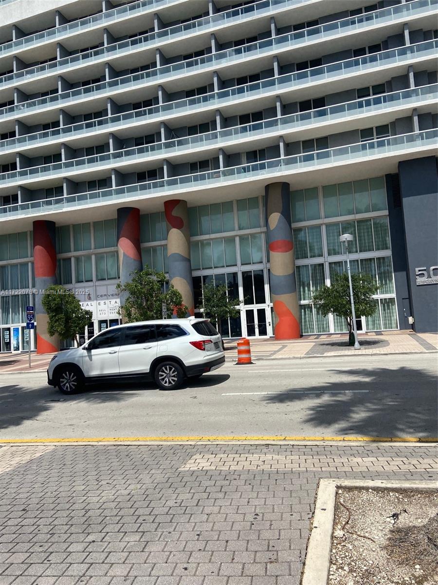Condo for Rent in Miami, FL