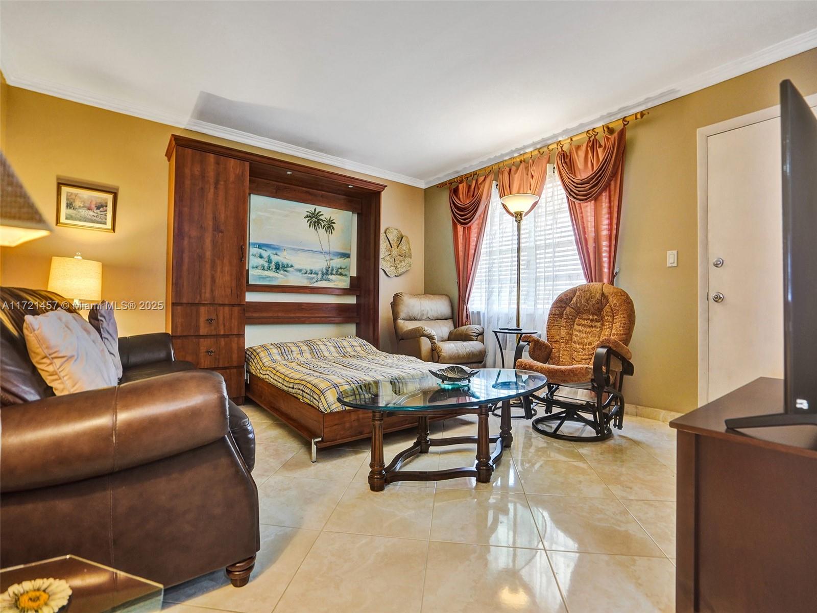 Listing Photo 12