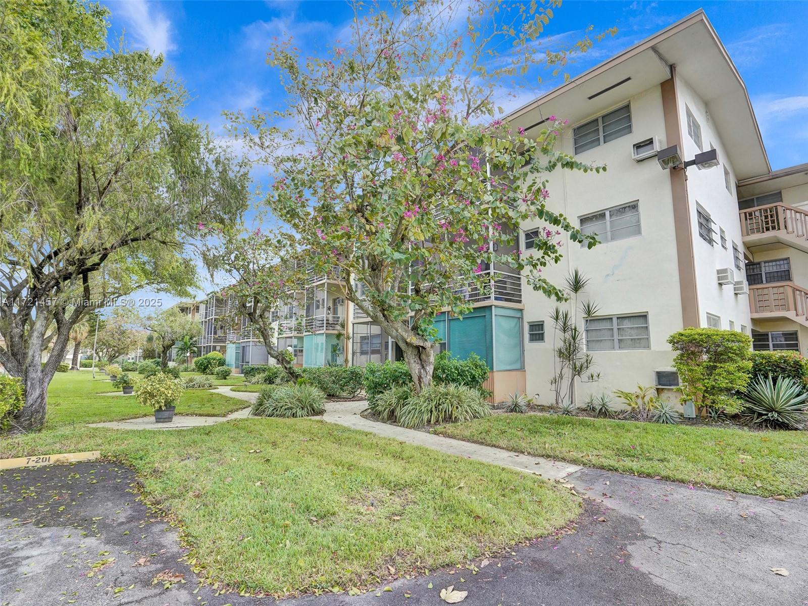 16801 NE 13th Ave #308, Miami, Florida image 29