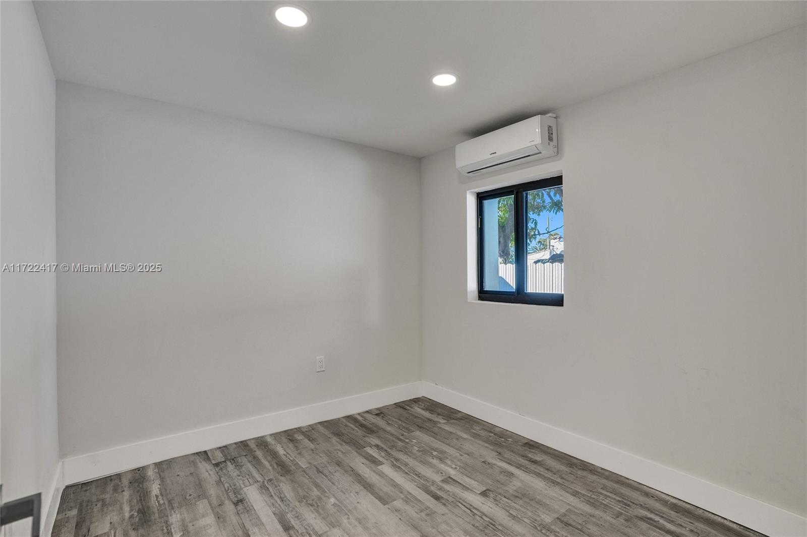 7943 NW 6th Ave, Miami, Florida image 38