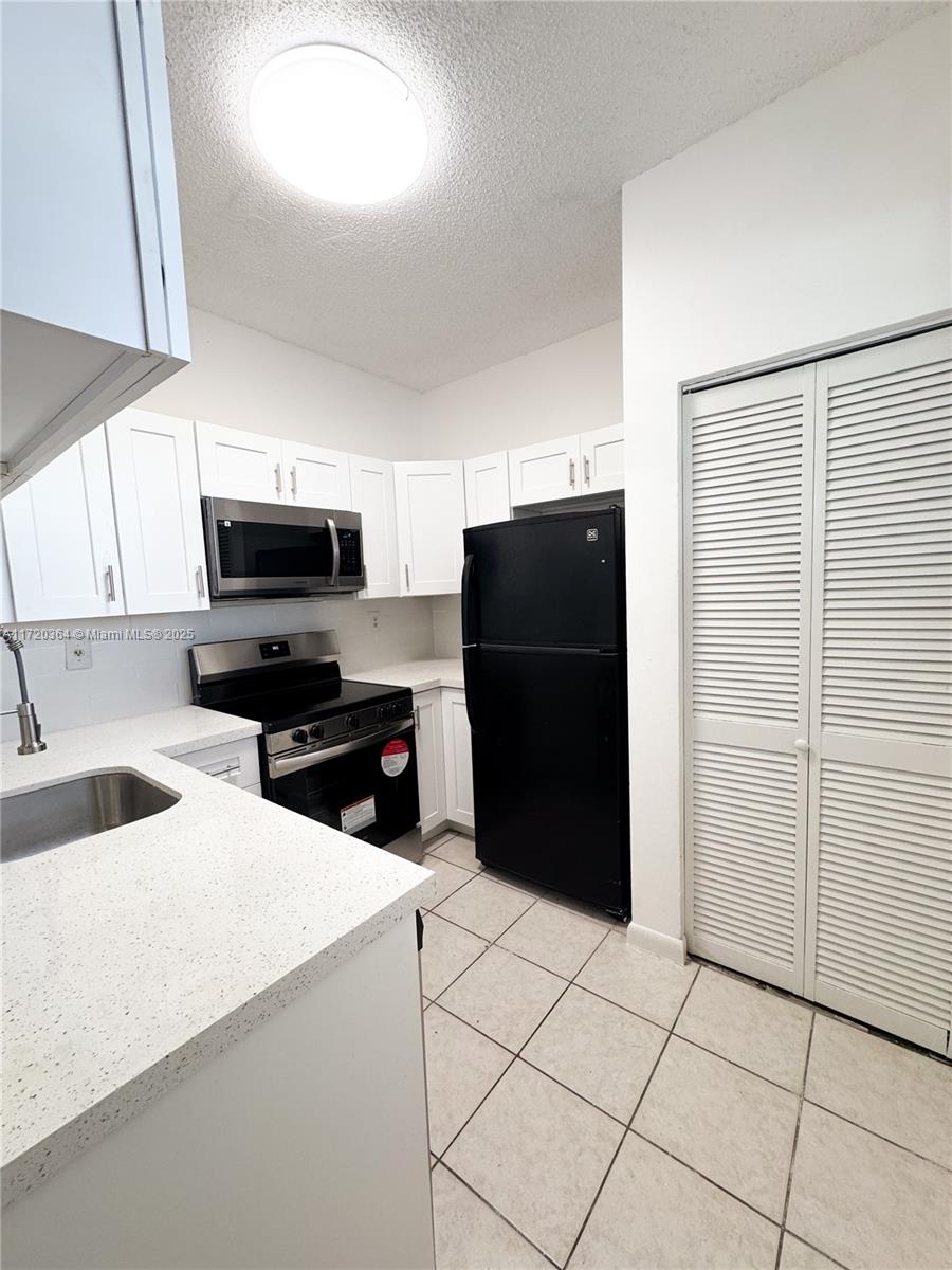 2001 NW 96th Ter #10L, Pembroke Pines, Florida image 14