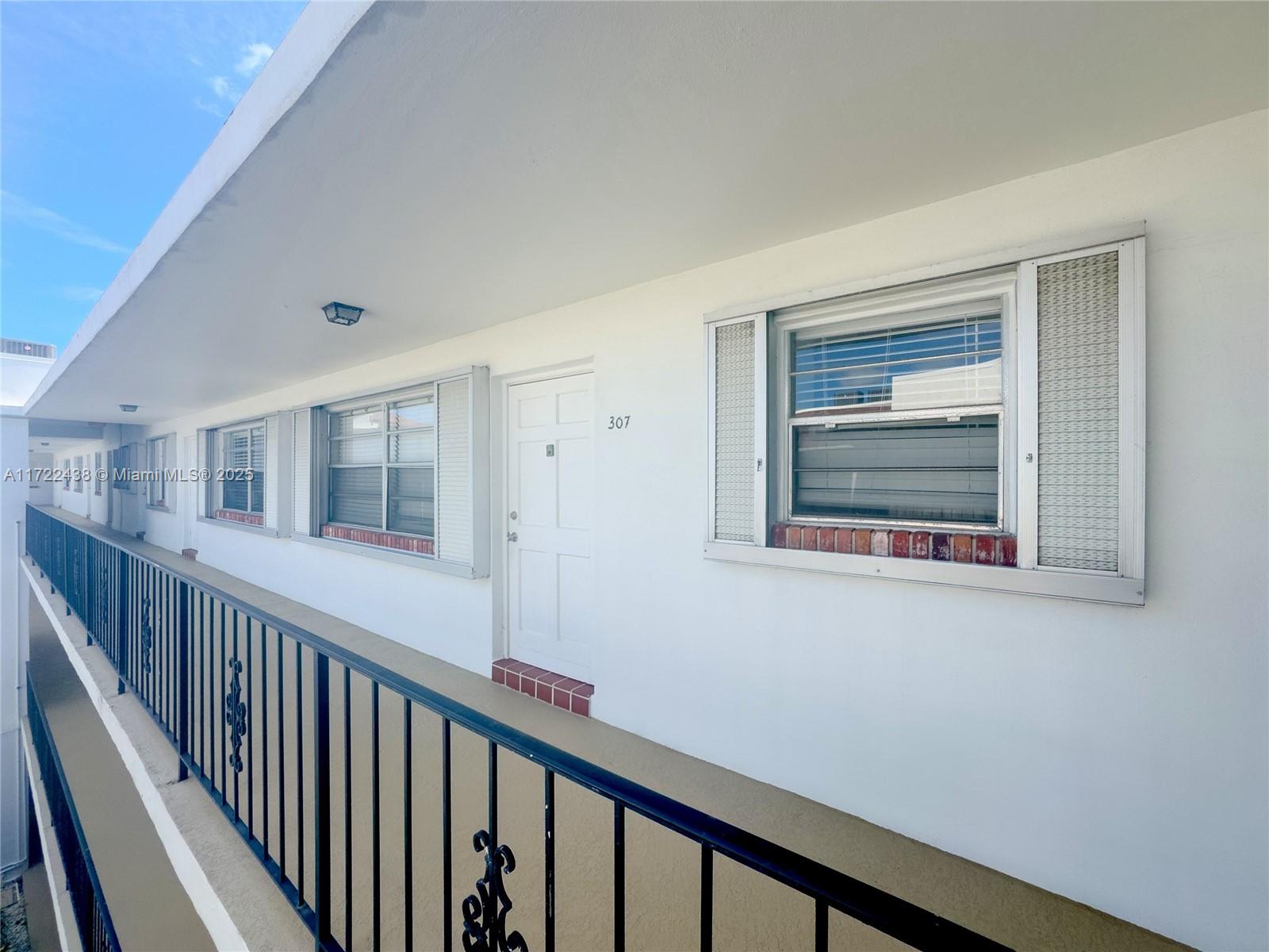 2340 NE 9th St #307, Fort Lauderdale, Florida image 4