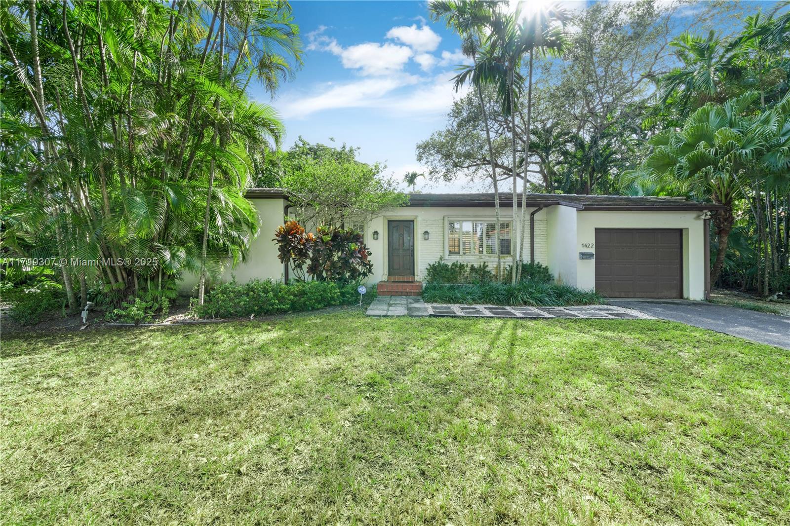 1422 Mendavia Ave, Coral Gables, Florida image 2