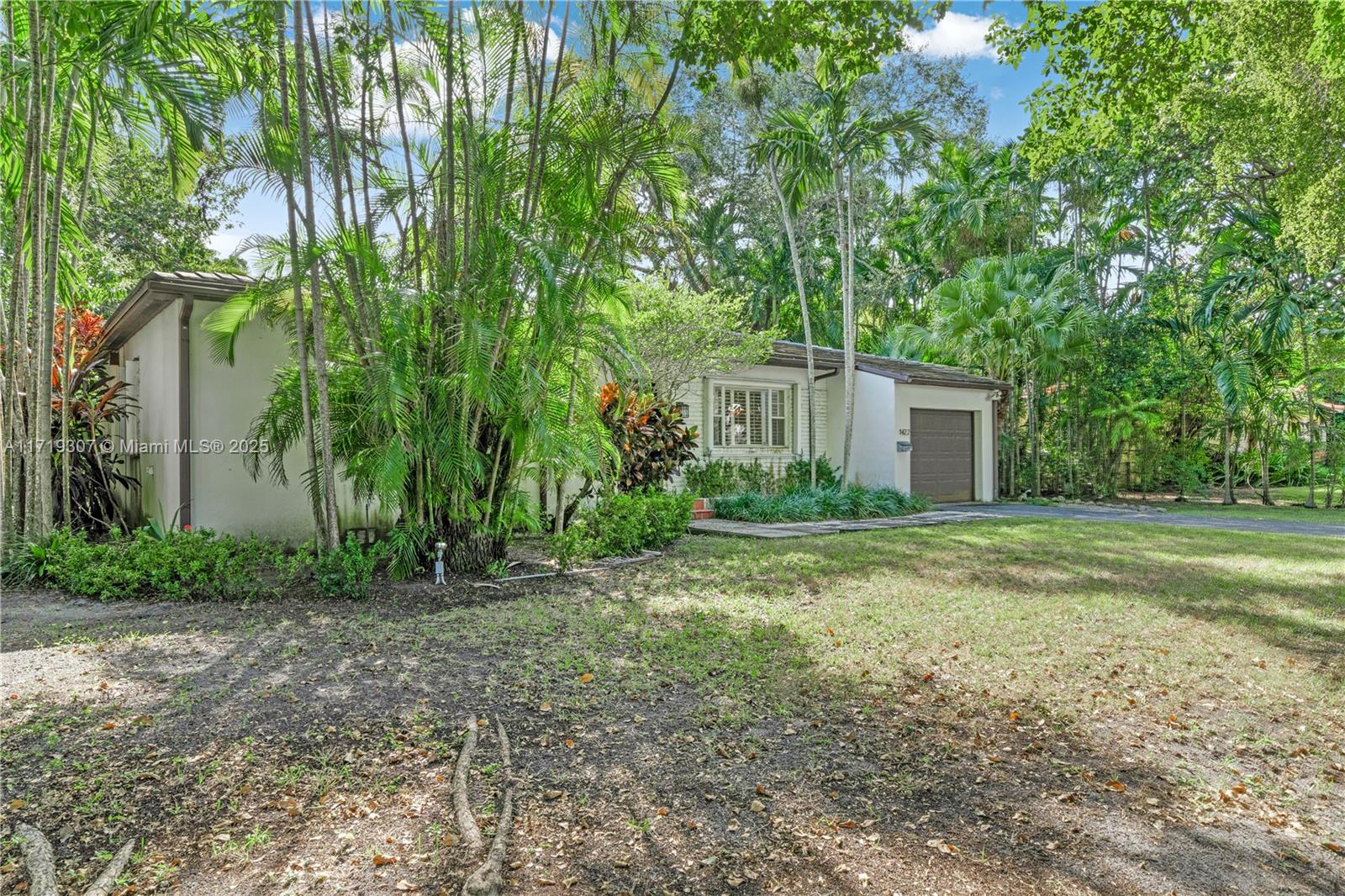 1422 Mendavia Ave, Coral Gables, Florida image 3