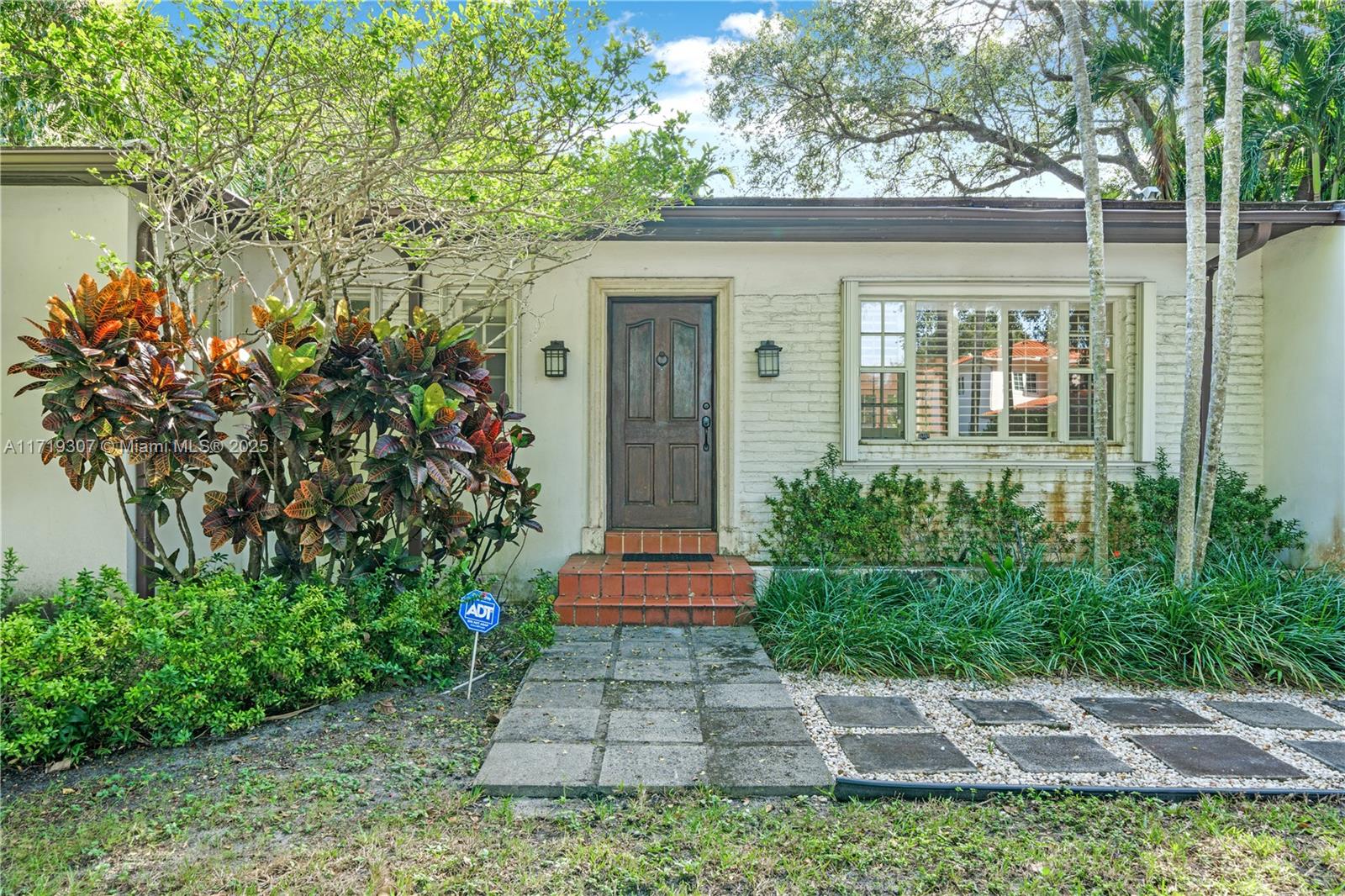 1422 Mendavia Ave, Coral Gables, Florida image 4