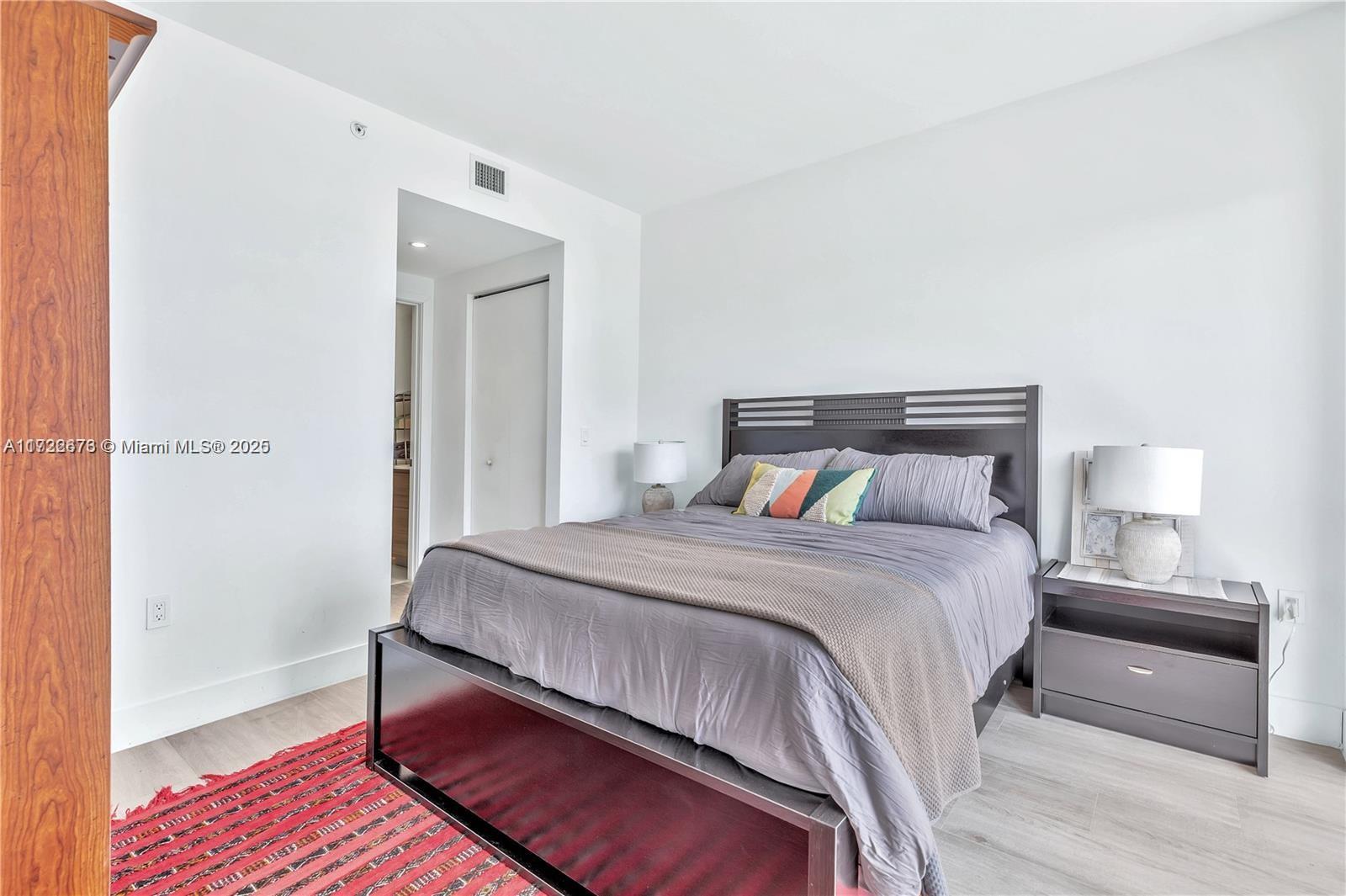 121 NE 34th St #1806A, Miami FL 33137