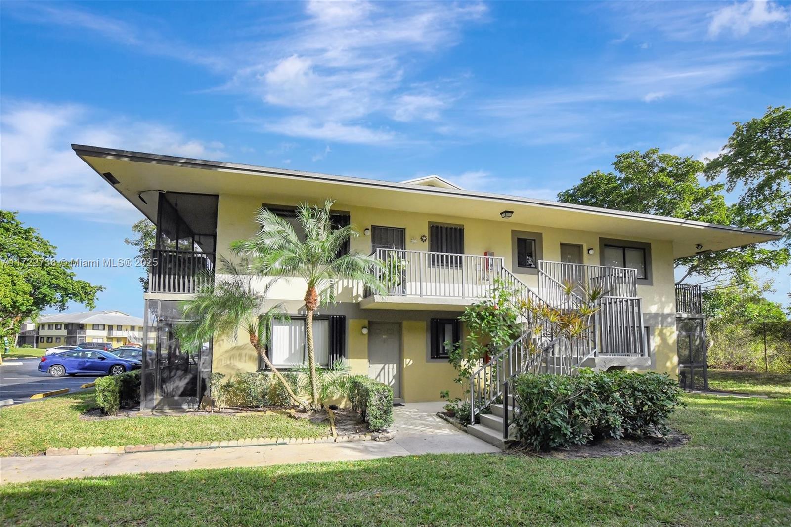 588 Trace Cir #211, Deerfield Beach, Florida image 4