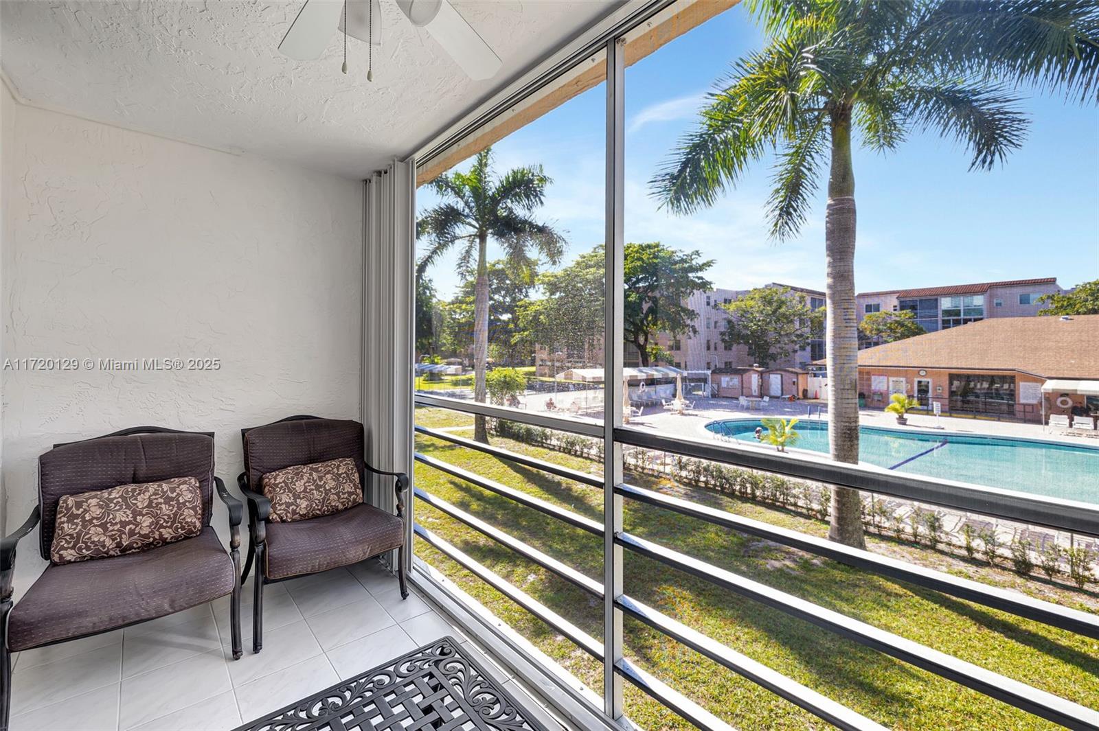 2811 Somerset Dr #203, Lauderdale Lakes, Florida image 1